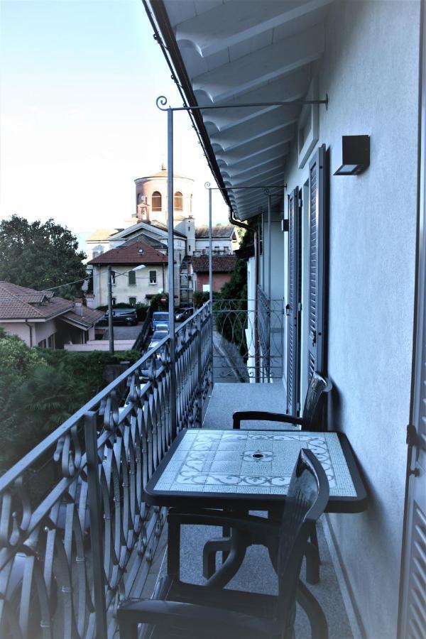 Appartamenti I Fiori Del Lago Laveno Exterior photo